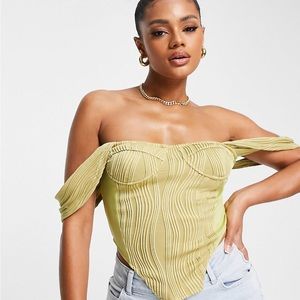 Femme Luxe off the shoulder corset